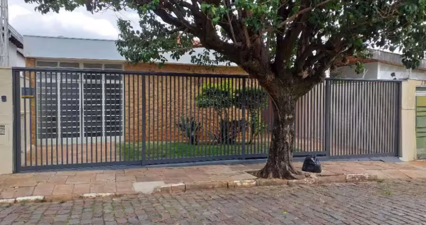 Casa com 3 quartos à venda na Avenida Professor Augusto Cezar, 1529, Centro, Araraquara