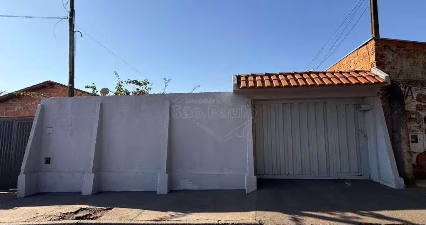 Casa com 2 quartos, piscina e quintal amplo – jardim cruzeiro do sul ii, araraquara/sp