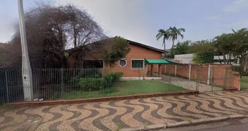 Casa com 3 quartos à venda na Avenida Mário H. Arita, 64, Jardim Primavera, Araraquara