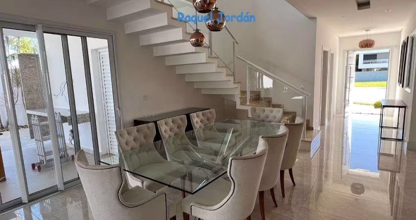 SOBRADO MOBILIADO COM 4 SUÍTES NO JARDIM DO GOLFE