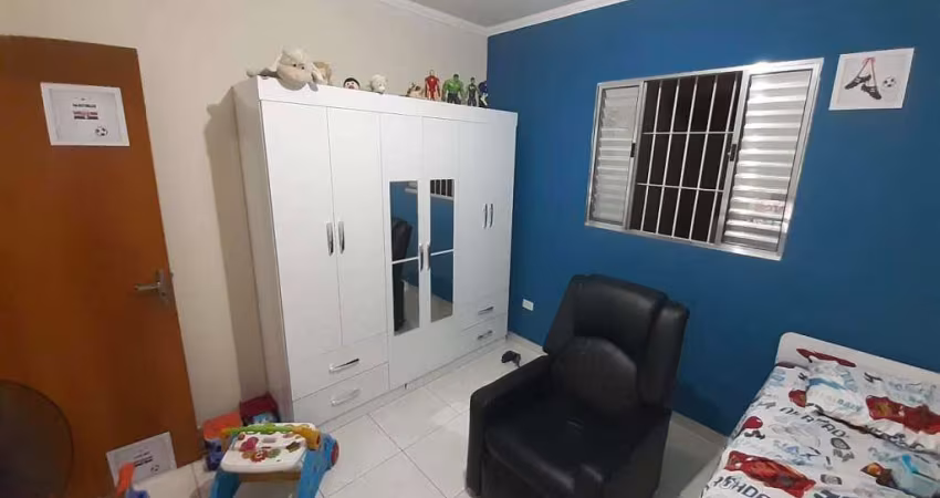 CASA TÉRREA COM BELO PORÃO NA CIDADE SALVADOR