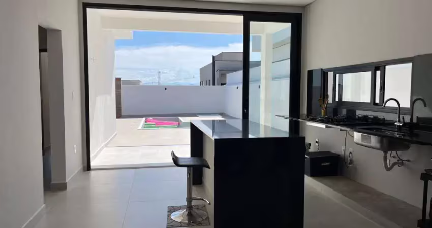 CASA TÉRREA NOVA NO CONDOMÍNIO SANTA MÔNICA