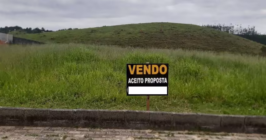 Terreno de 1.382,75m² no condomínio residencial mantiqueira