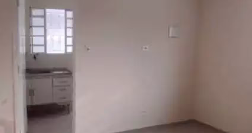 CASA TÉRREA NO JARDIM SATÉLITE DE 2 DORMITÓRIOS NUM TERRENO DE 260M²