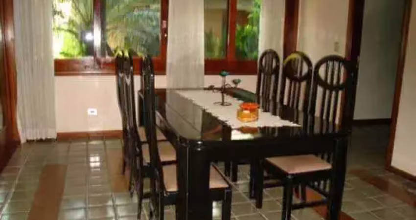 SOBRADO COM 4 DORMITÓRIOS NO COLINAS COM 2 TERRENOS