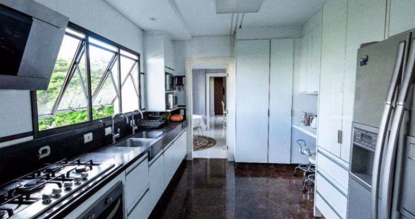 APARTAMENTO COM 4 SUÍTES NO CORAÇÃO DA VILA EMA