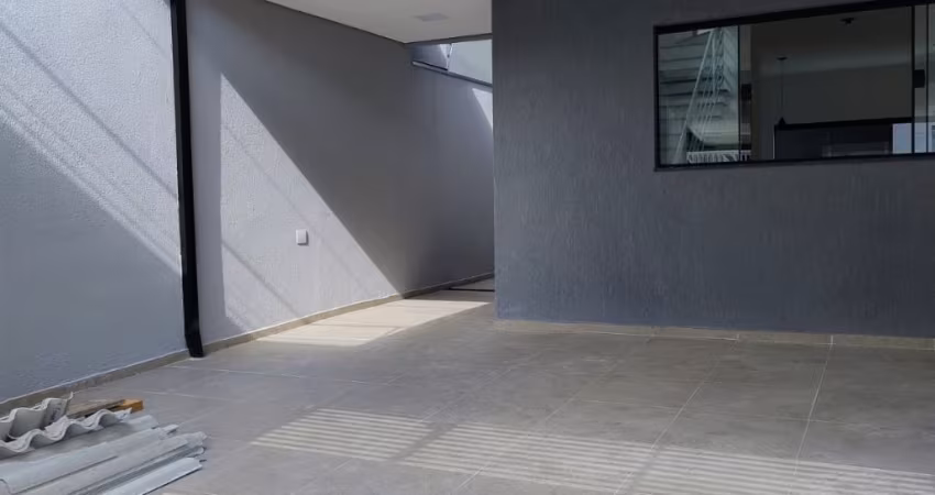 Sobrado novo com 03 dormitórios para alugar, 156 m² por  R$4.364,00  - Vila Branca - Jacareí - SP.
