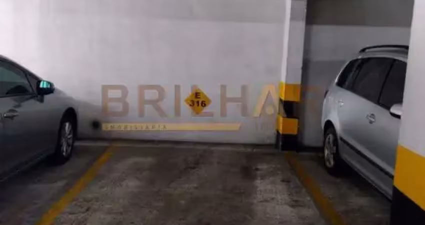 Barracão / Galpão / Depósito à venda na Rua Marechal Floriano, 636, São Pelegrino, Caxias do Sul