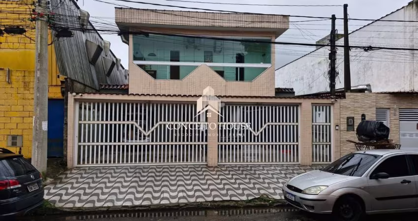 CASA EM CONDOMINIO - PRAIA GRANDE.