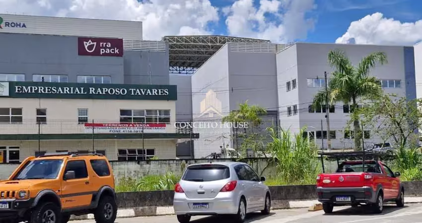 Casa comercial para alugar na Rua Raposo Tavares, 113, Vila Lima, Arujá