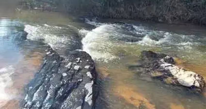 Fazenda à venda no Centro, Unaí 