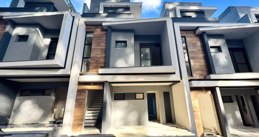 Sobrado triplex novo em condomínio - região nobre