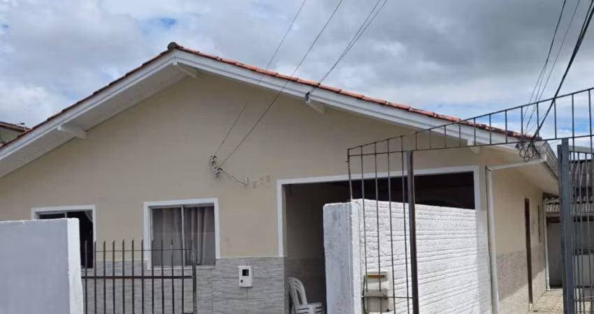 Três Casas Para Investimento - Todas Alugadas.