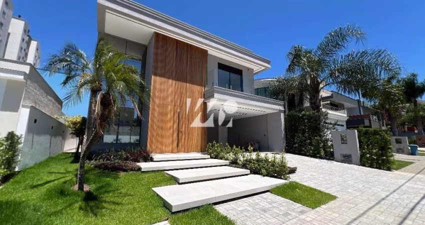 Casa com Piscina e 3 Quartos e Suítes na Pedra Branca