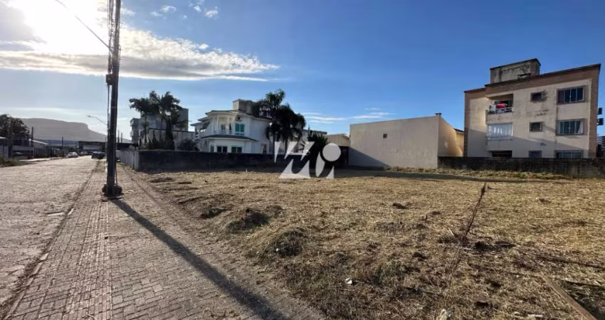 Lote com 372m² na Ponte Imaruim