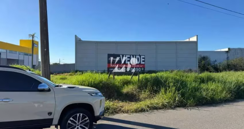 Terreno 2230m² com ótima localização no bairro - pachecos