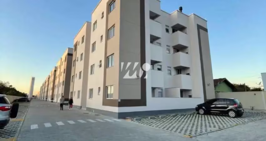 Apartamento com piscina e 2 quartos em aririú - mrt