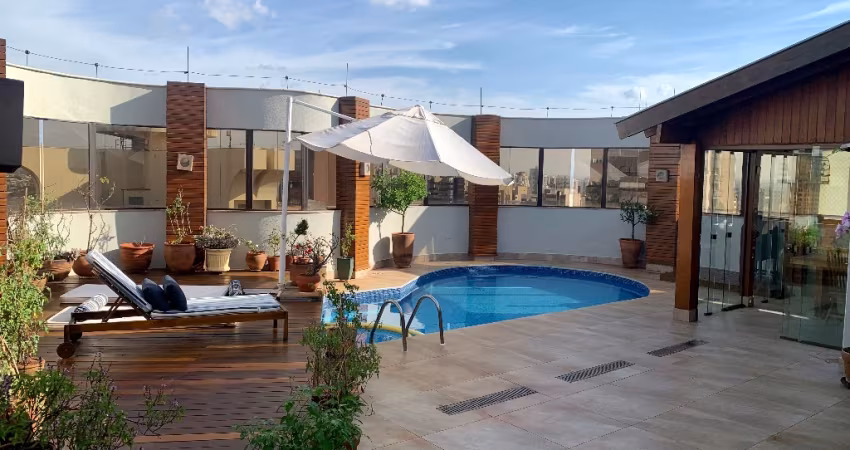 Cobertura Exclusiva no Coração de Londrina: 507m² de Luxo e Conforto que Não Aparece Duas Vezes! | 4 suítes + 2 demi | 4 vagas | piscina, churrasqueira e academia privativas