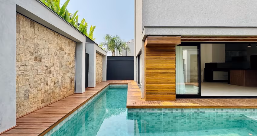 Casa de Luxo no Alphaville 2: 365 m² de Modernidade e Exclusividade em 3 Andares com Elevador