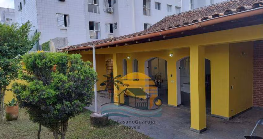 Casa com edícula 4 dormitórios lado praia na Enseada