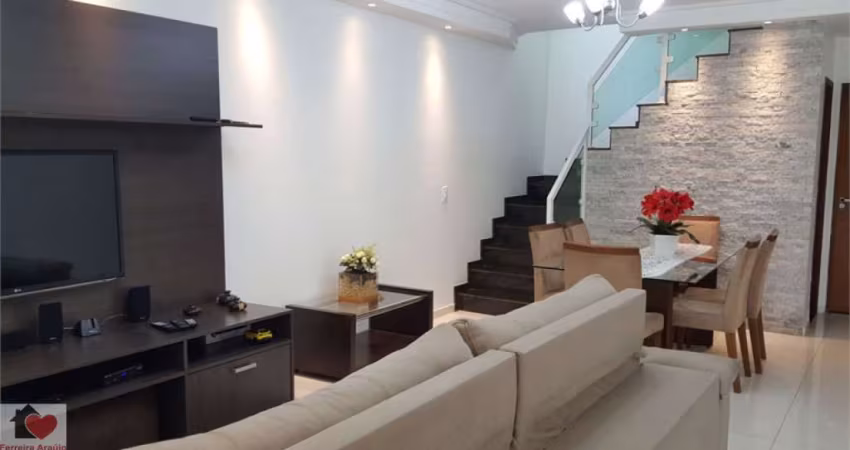 SOBRADO  SEMI-NOVO COM FINO ACABAMENTO, NA REGIÃO DO JARDIM PRUDÊNCIA!