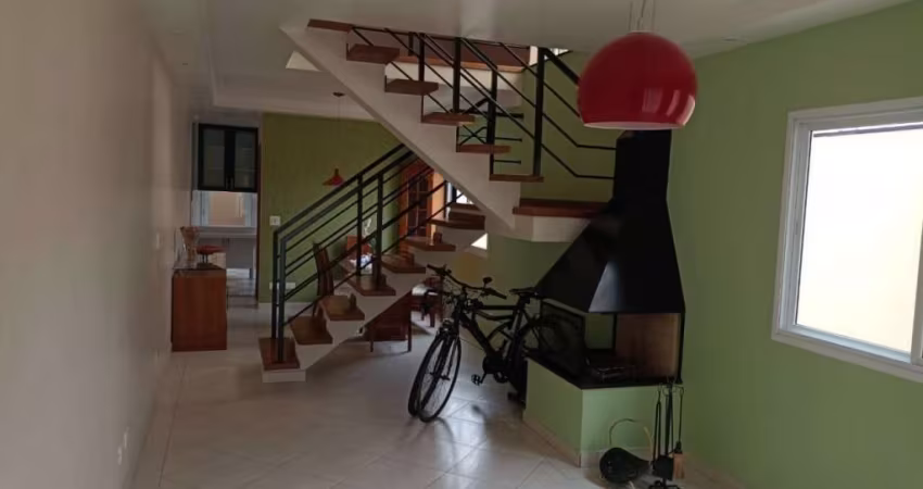 SOBRADO  COM OITO VAGAS DE GARAGEM, NA REGIÃO DO JARDIM PRUDÊNCIA !