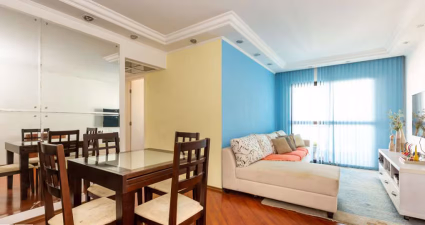 APARTAMENTO REPLETO DE  ARMÁRIOS, NO MELHOR DA VILA MASCOTE !