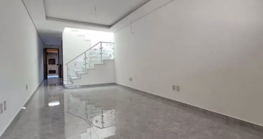 Sobrado novo com fino acabamento, no melhor do jardim cidália!