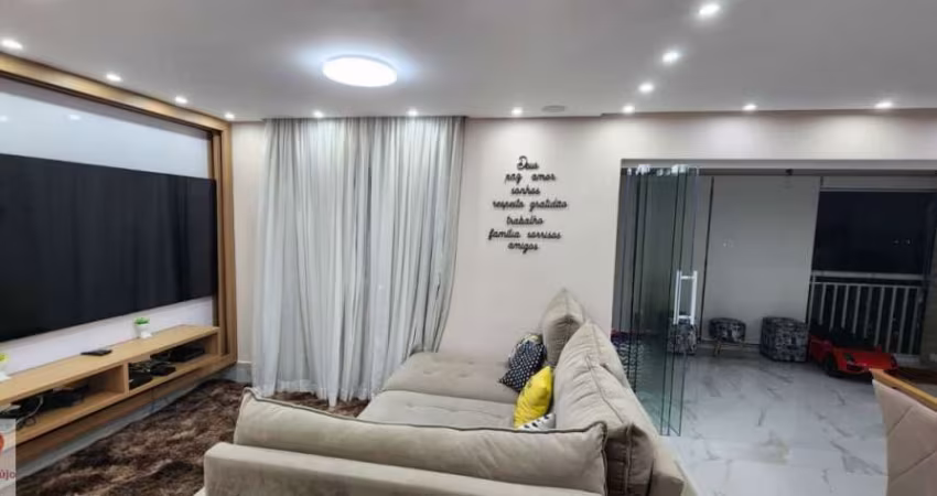Apartamento 124m² varanda gourmet no Campo Belo