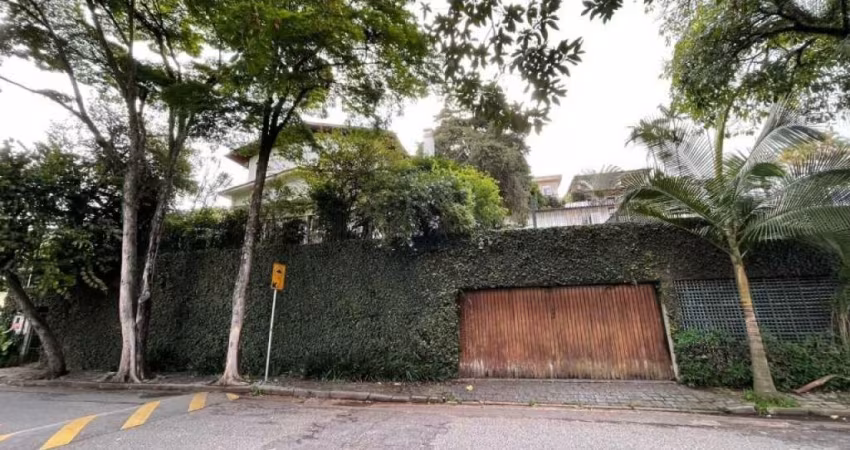 Sobrado Morumbi 4 dormitórios 1suite 4 vagas amplo quintal, piscina, lareira
