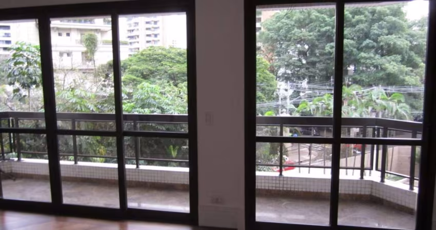 Apartamento Vila Nova Conceição com 3 suítes 3 vagas apenas 400 metros do Parque do Ibirapuera