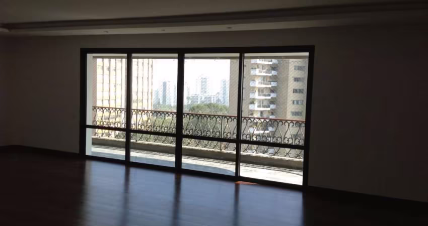 Apartamento em Condomínio Fechado