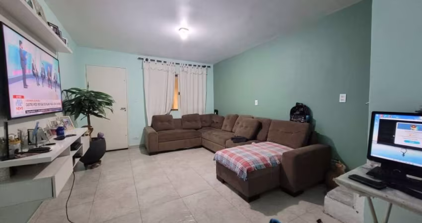 SOBRADO COM FINO ACABAMENTO NA VILA CAMPESTRE.