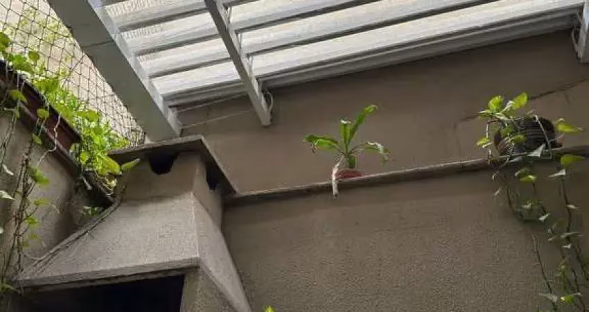 Casa em condomínio fechado no melhor da vila santa catarina!