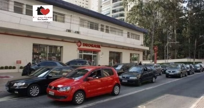 Prédio comercial 704m² Av Santo Amaro próximo Metrô