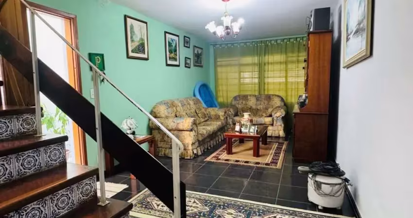 SOBRADO CONFORTÁVEL NA REGIÃO DO JARDIM PRUDÊNCIA!