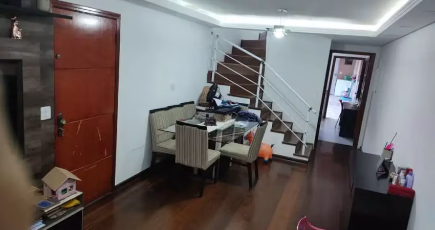 SOBRADO CONFORTÁVEL NA REGIÃO DO JARDIM PRUDÊNCIA!