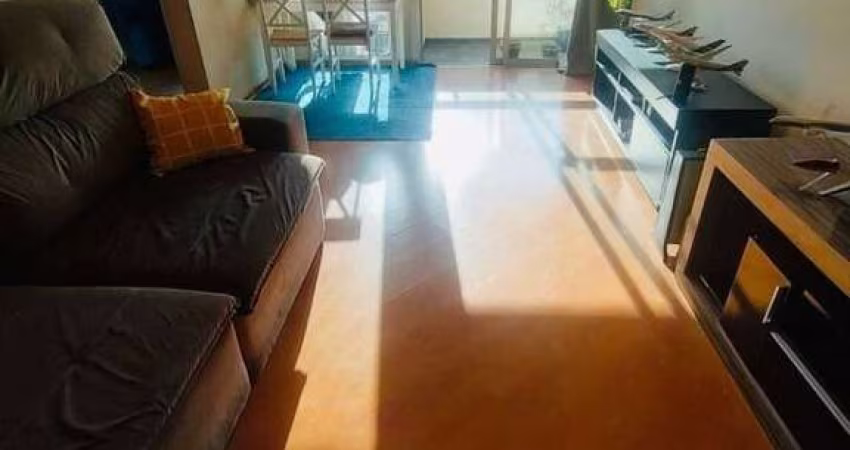 CONFOTÁVEL APARTAMENTO NA RUA PALACETE DAS ÁGUIAS.