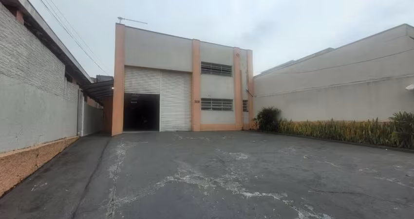 Galpão 330m² e 6 vagas - Próximo a Av. Cupecê