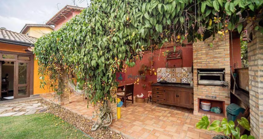 Casa com 3 quartos à venda, 303 m² por R$ 1.850.000 - Parque das Artes - Embu das Artes/SP