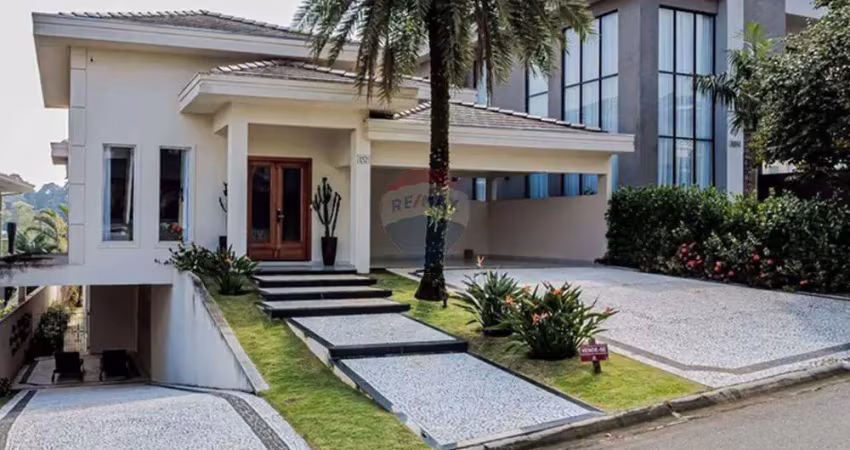 Residência Exclusiva no Jardim Golf I – Arquitetura Sofisticada, Conforto Térreo e Vista Deslumbrante