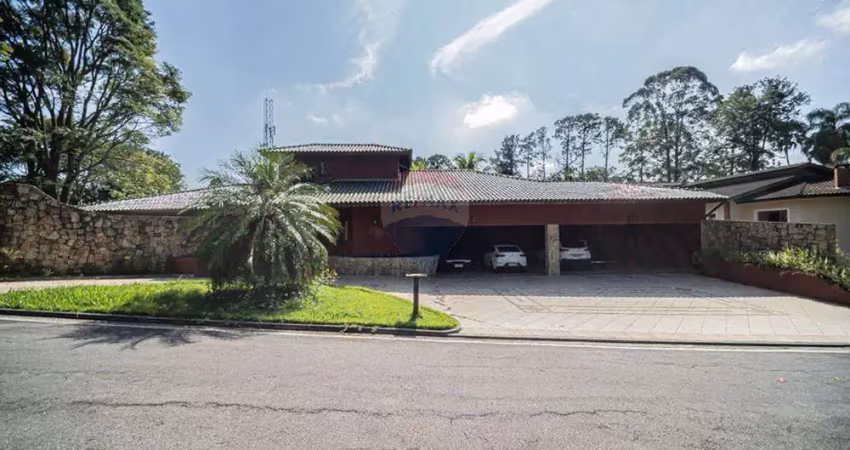 Luxo e Conforto: Casa à Venda em Cotia, SP
