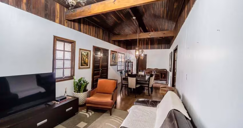 Casa com 3 Quartos  à venda, 240 m² por R$ 840.000 - Granja Viana - Cotia/SP