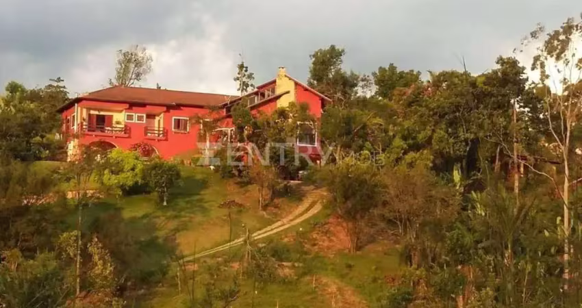 Casa à venda com 5.000 m² de área total, piscina aquecida, vista panorâmica ,4 dormitórios sendo 2 suítes, - parque espelho  d água - jundiaí/sp