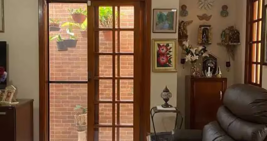 Casa à venda no jd. danúbio,com 4 quartos(sendo 1 suíte),3 banheiros,2vagas .