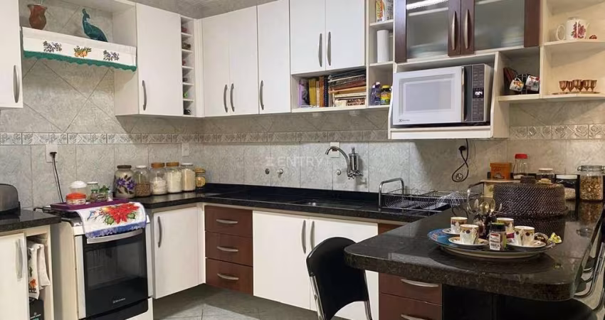 Casa à venda no Jd. Danúbio,com 4 quartos(sendo 1 suíte),3 banheiros,2vagas .