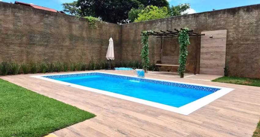 EXCELENTE CASA TÉRREA COM PISCINA EM CONDOMÍNIO, MEDEIROS, JUNDIAÍ-SP