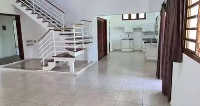 Excelente casa térrea, 4 dormitórios, 2 suítes, escritório, área gourmet, varanda e um grande quintal gramado, localizada no santa giovana, jundiaí-sp