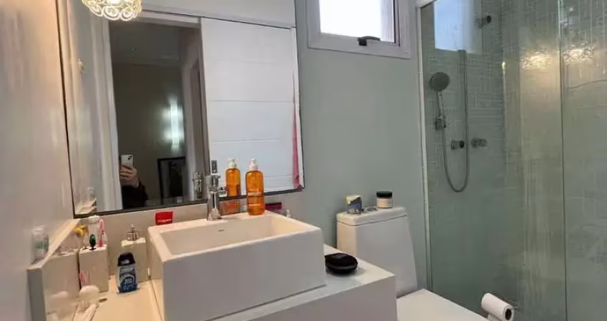 Lindo sobrado em condomínio com lazer na colônia, jundiaí-sp,  com 3 dormitórios,  1 suíte,  rico em planejados,  2 vagas . aceita permuta por apartamento até 400 mil