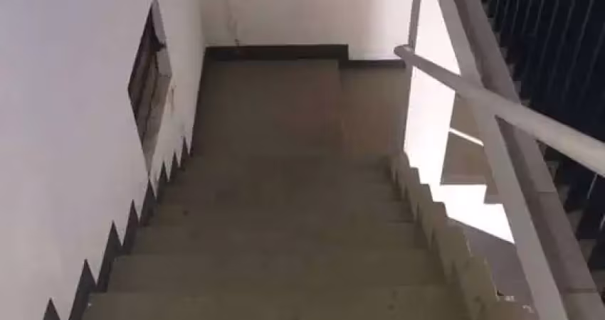 Galpão comercial para locação com 3 salas, 2 banheiros no 2° pavimento, 252m2 at no bairro vila galvão em jundiaí/sp
